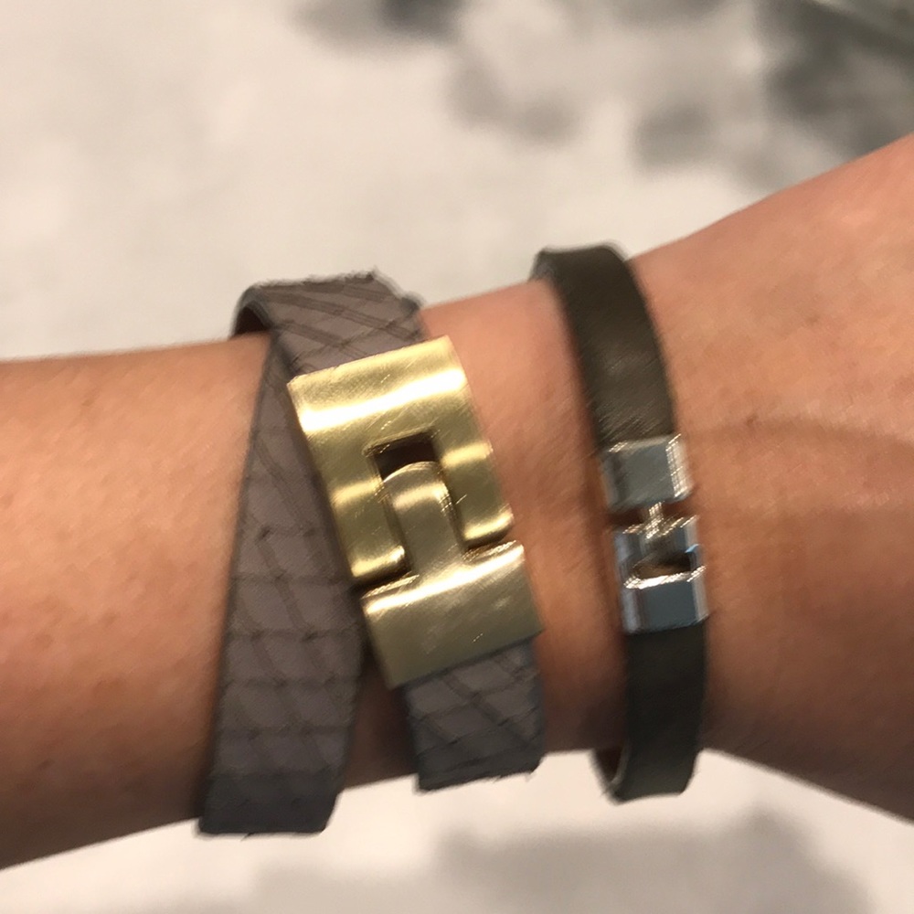 Wrap bracelet grey/gold ***bonus bracelet***